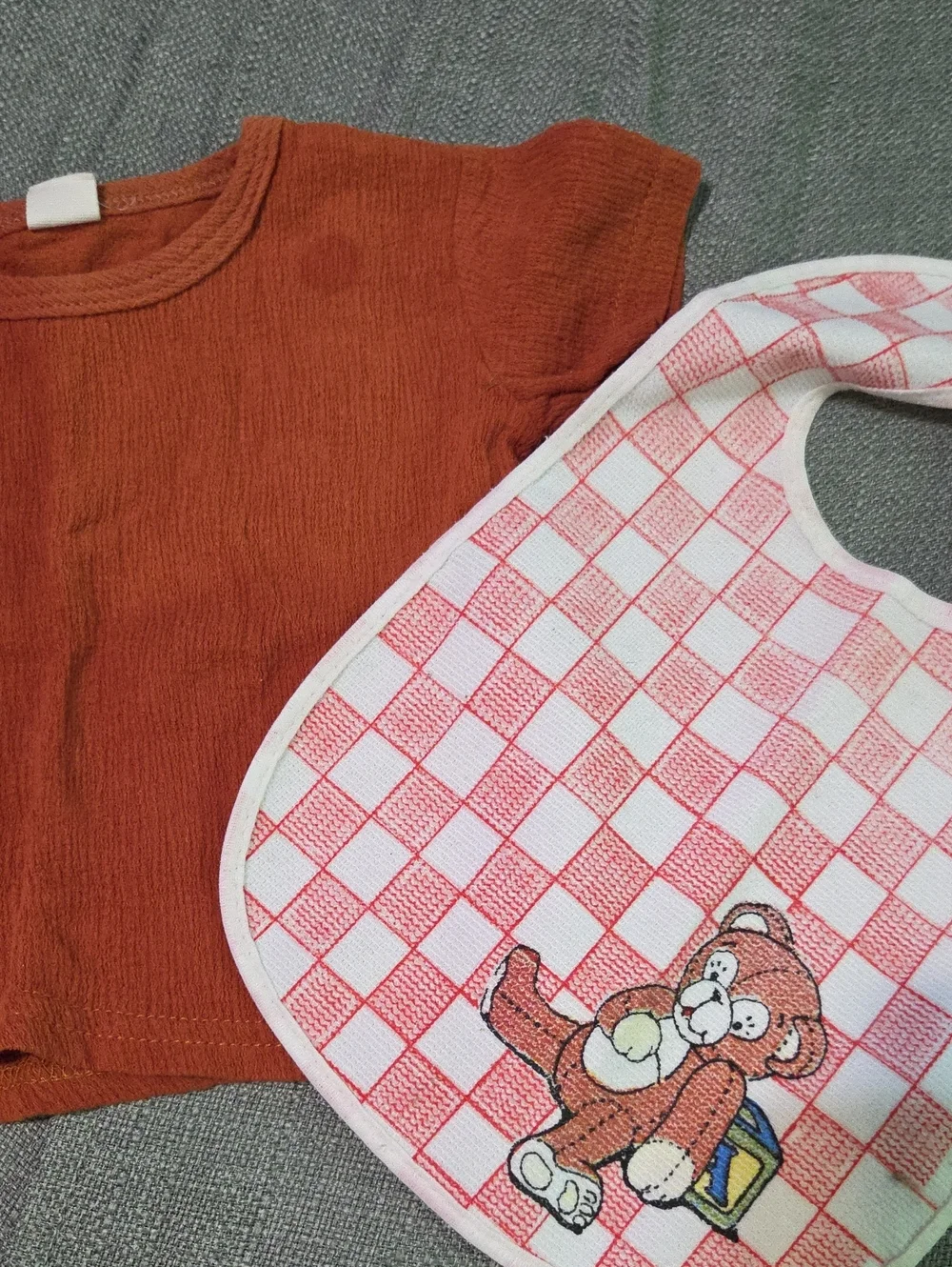 Baby Lot Vtg Bib and Top Vintage Crepe Feel Shirt Bear 3 To 6 M
